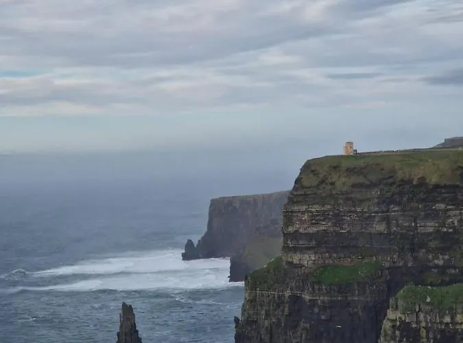 The Cliffs Of Moher House, دولين