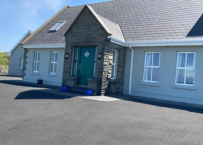 Casa de Férias The Cliffs Of Moher House, *